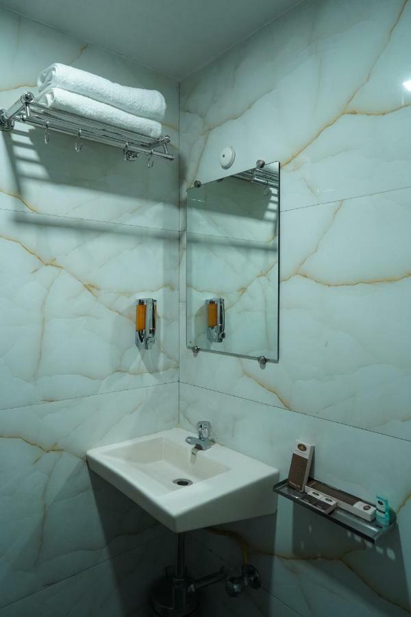 Sharda Residency Hotell Mumbai Eksteriør bilde